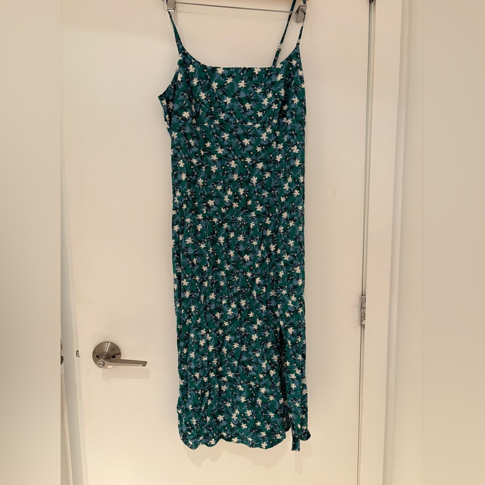 Uniqlo women’s floral strappy dress with slit - large